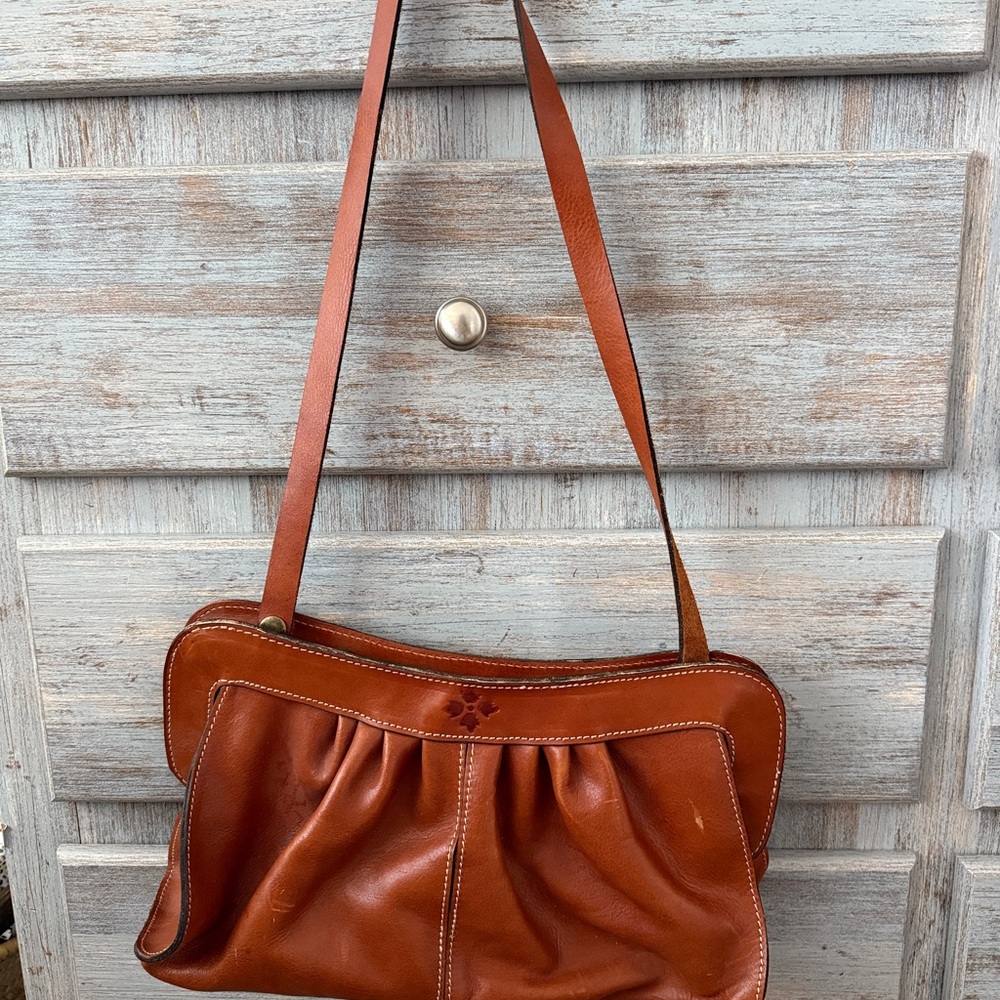 Elegant Brown Leather Shoulder Bag